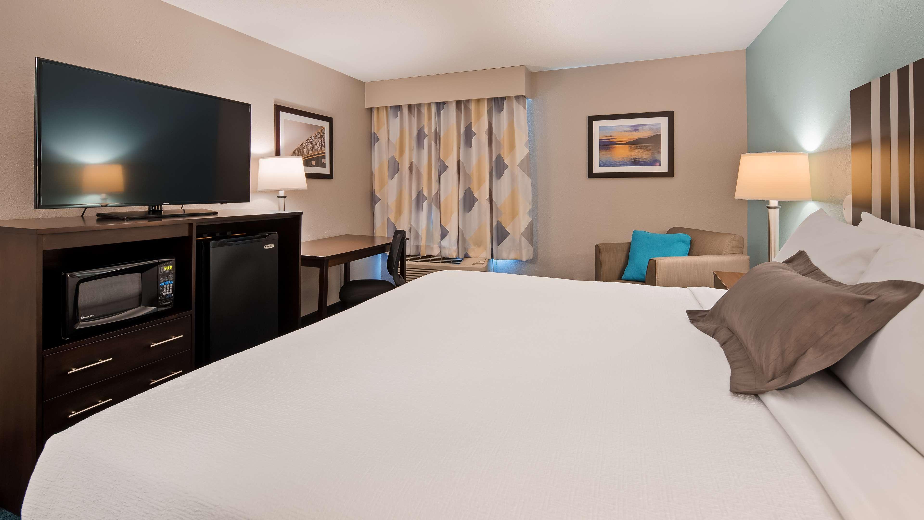 Best Western Hartford Hotel And Suites Exterior photo