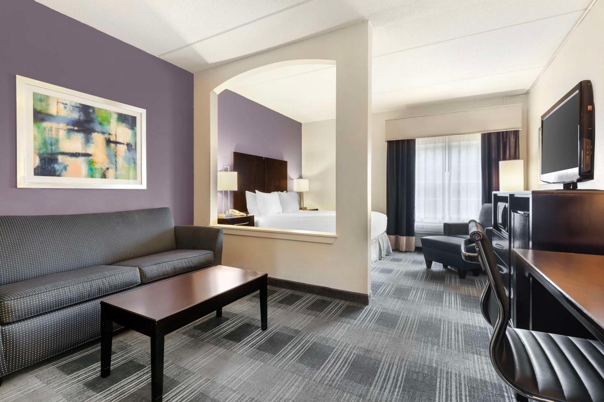 Best Western Hartford Hotel And Suites Exterior photo